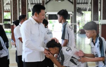 Lepas Kontingen Pagar Nusa ke Kejurwil Jatim, Bupati Subandi Garansi Pendidikan dan Masa Depan Atlet Sidoarjo